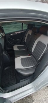 Volkswagen Jetta 2,0 TDI Highline manuál - 10