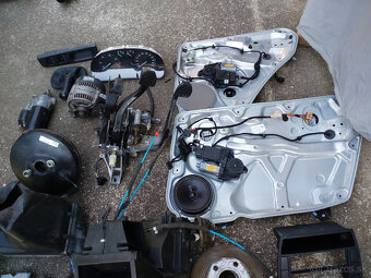 Rozpredám Volkswagen Passat B5,5 1,9Tdi 96kw na diely - 10