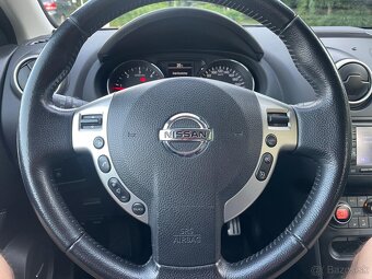 Nissan Qashqai 2.0 dCi Tekna 4x4 - 10