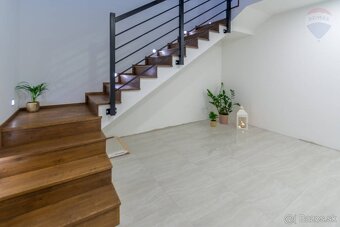 NA PREDAJ - mezonet 3 izb. byt+ terasa+garáž - novostavba LU - 10