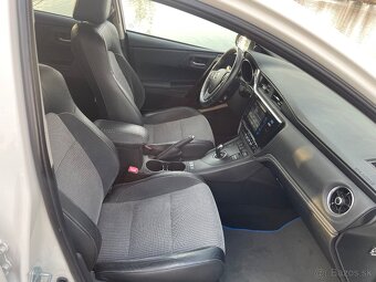 Toyota Auris hybrid 1.8 CVT Automat - 10
