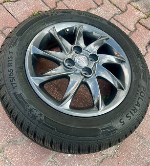 Toyota Yaris komplet - 10