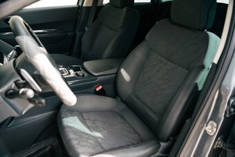 Peugeot 3008 1.6 e-HDi AT6 - 10