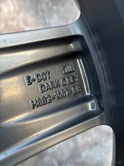 Originální alu kola Land Rover Defender 255/60R20 - 10