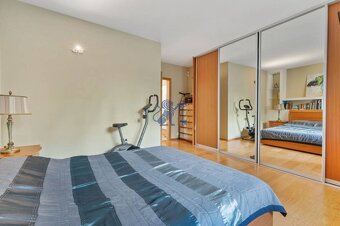 ZNÍŽENÁ CENA 6- izb. RD s bazénom v blízkosti centra BA - 10