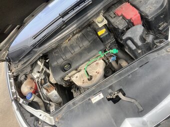 Rozpredam Citroen c4 1.4i 65kw - 10