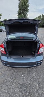 Suzuki SX4 sedan - 10