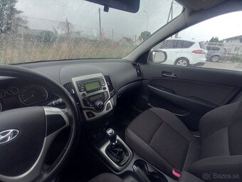 🚘 HYUNDAI i30CW 1.4 CVVT KOMBI + ťažné - 10