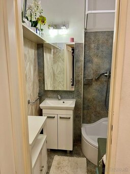 NA PREDAJ: 2-izbový byt po rekonštrukcii – Staré Sí - 10