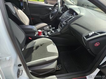 Ford Focus III 1.6 TDCI - 10