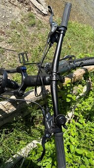 Bicykel CUBE Aim Race black´n´azure - 10