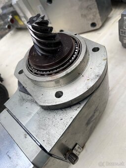 Motory Siemens , pohon , prevodovka , Rexroth - 10