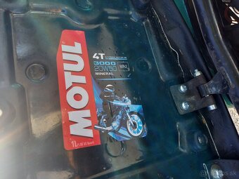 Suzuki  gs750e - 10