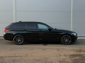 BMW 520 Touring G31 • 2023 • 99 000 km • TOP STAV •DPH - 10
