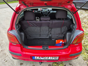 Toyota Yaris 2003 - 10