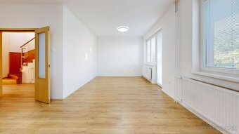 PINK Reality Na predaj útulný 4-izbový rodinný dom v Šali –  - 10