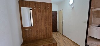 Predám 2-izbový byt v centre Topoľčian – 64 m², balkón, výťa - 10