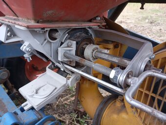 Predám sejačku - 10