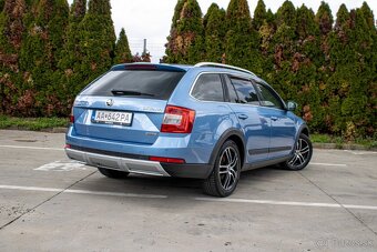 Škoda Octavia Combi 2.0 TDI Elegance/Style 4x4 DSG - 10