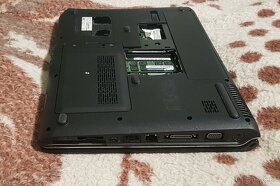 Notebook HP dv2000 - 10
