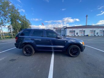 Jeep Grand Cherokee - 10