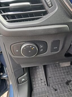 Ford Focus Kombi 1.0 EcoBoost mHEV Active A/T - 10