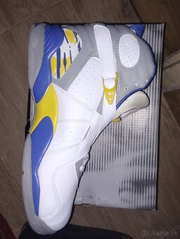 NOVE BOTASKY  AIR JORDAN - 10