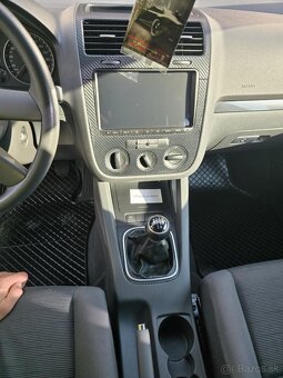 GOLF V - 11/2005 - 1.4 benzín - 55kw - 245.000km - 10