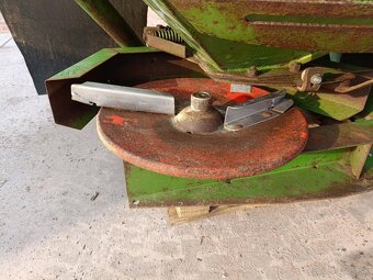 1500L Rozmetadlo AMAZONE ZA-U 1500 (hydraulické ovládání) - 10