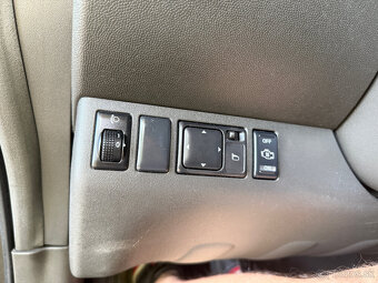 Nissan Navara DoubleCab 2.5D SE 4x4 - 10