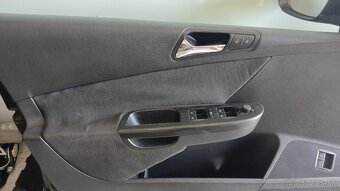 Predám dvere na Passat b6 2007 rv. - 10