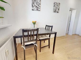 Elegantný 1-izbový byt s veľkou lodžiou - 10