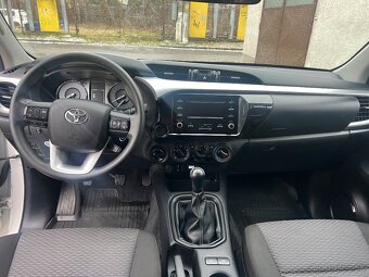 Toyota Hilux 2.4 D-4D 4WD 110 kW LiVE 20000km - 10