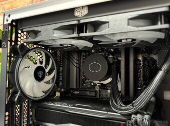Ryzen 9 9900X\32GB\RX 7900XT\SSD\1000W Zdroj - 10