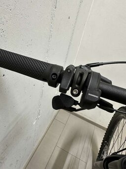 CANYON SPECTRAL ON(2019) “L” - 10