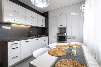 REZERVOVANÉ - Na predaj krásny 3-izbový byt po kompletnej re - 10