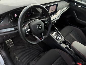 Škoda Octavia Combi RS 2.0 TSI 245k DSG - 10