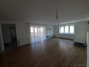 Na predaj rodinný dom v obci Chotín - 10