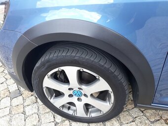 VW TOURAN CROSS 1.6 TDI, automat - 10