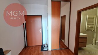 PRIPRAVUJEME DO PONUKY - 2 izbový byt s priestraným balkó - 10