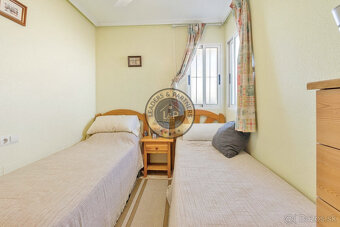 Apartmán 3+kk s balkónom a bazénom Torrevieja-Španielsko - 10