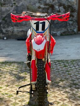 Honda CR125R - 10