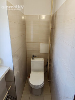 Prerobený 2 izbový byt na prenájom v centre Komárna - 10
