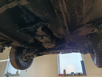 Predávam Lada 2105 motor 1.3 4qualt - 10