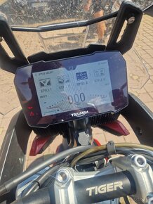 Triumph tiger 900 gt - 10