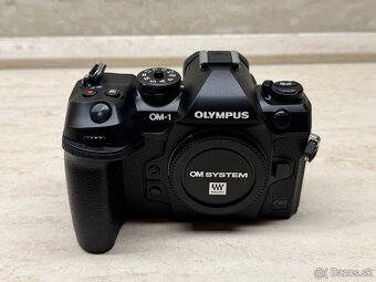Olympus OM-1, počet záberov: 25 - 10