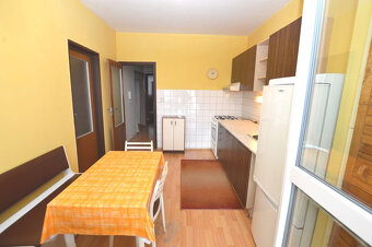 3izb, Kapicova, p. 7/8, 73m2, začiatok Petržalky, pešia zóna - 10