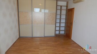 SPEKTRUM REALITY- Na Predaj 4-izbový veľkometrážny byt, 82 m - 10
