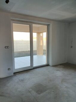 Moderný 4-izbový dvojdom v Dunajskej Strede - 10