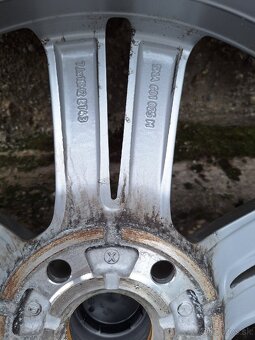 VW Tiguan 235/55 R18 - 10